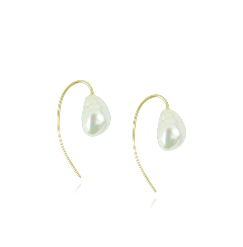 Fish hook online pearl earrings