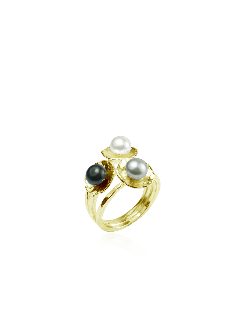 Three pearl ring discount