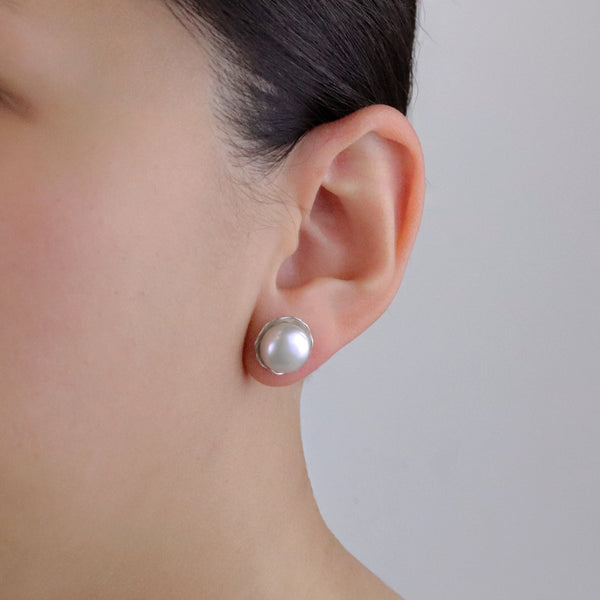Large Grey Pearl Studs