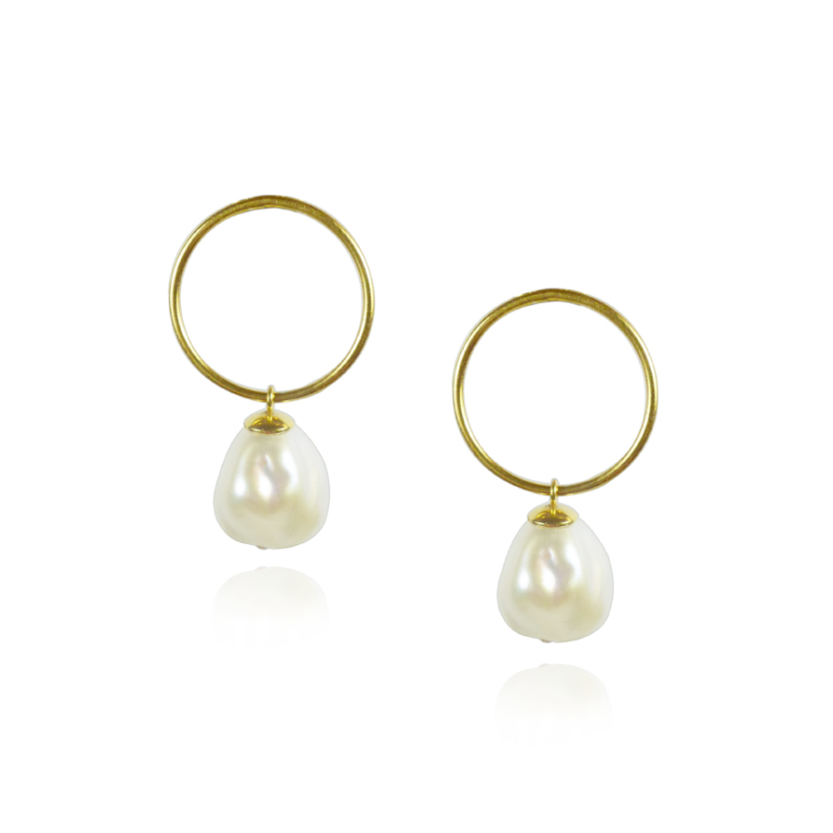 Circle Pearl Earrings