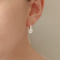 Flower Bud Pearl Earrings
