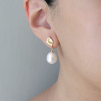 Ripple Textured Pearl Earrings