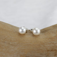 Round Pearl Studs