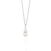 Flower Bud Pearl Necklace