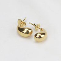 Curved Raindrop Studs