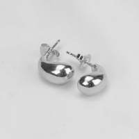 Curved Raindrop Studs