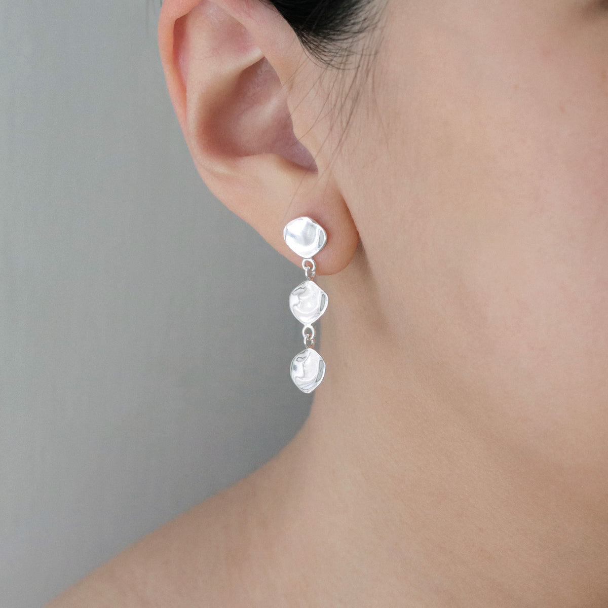 Ripple Textured Short Earrings