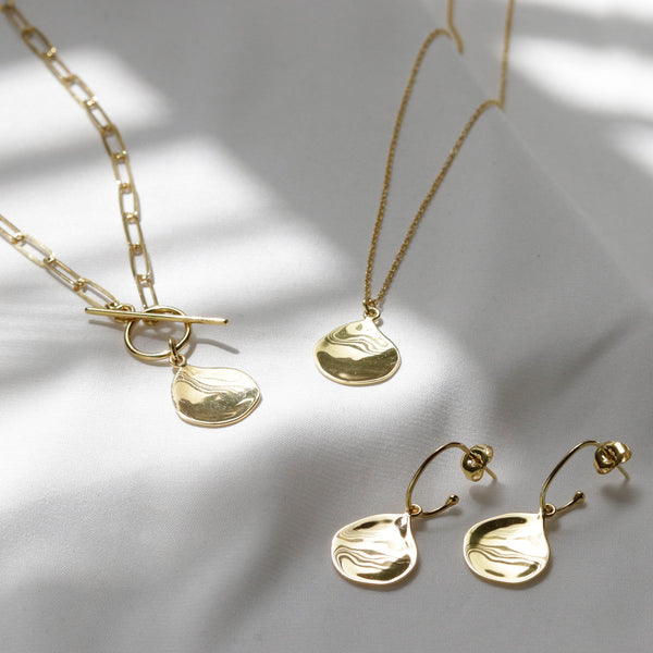 Organic Teardrop Pendant Necklace