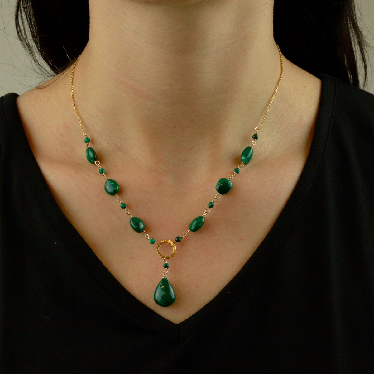 Hammered Circle Malachite Y Necklace