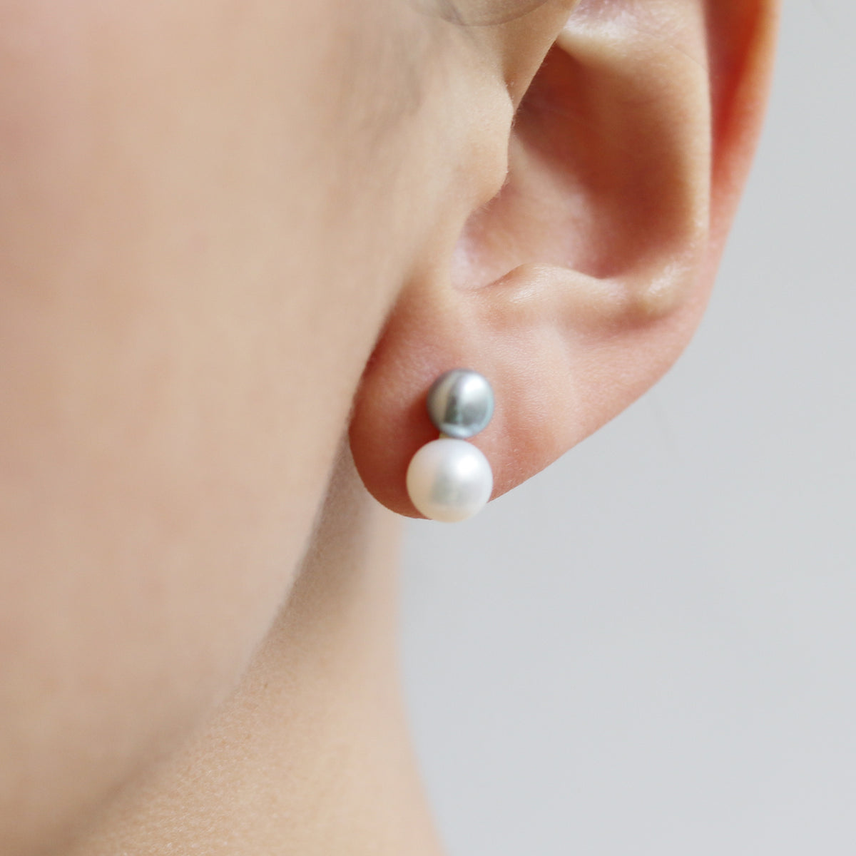 9ct Gold Double Pearl Stud Earrings