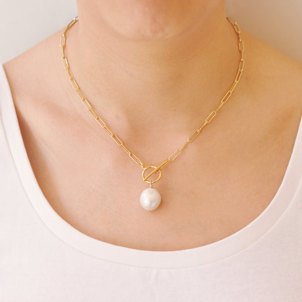 Pearl Toggle Pendant Necklace