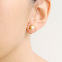 Pearl Flower Stud Earrings