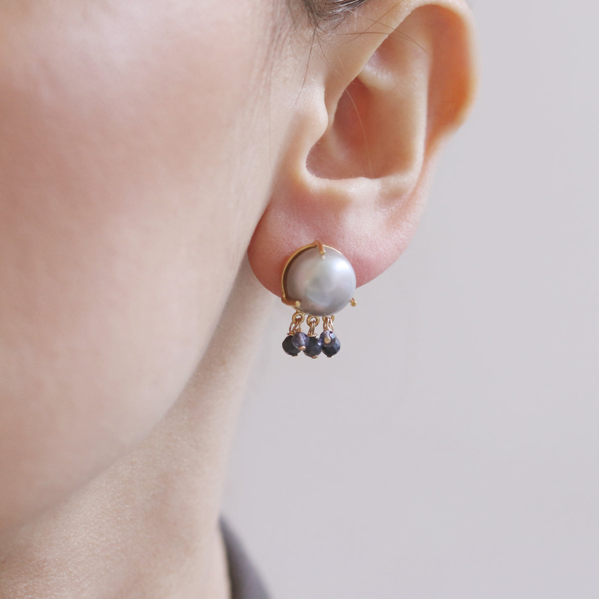 Elegant Grey Pearl Earrings